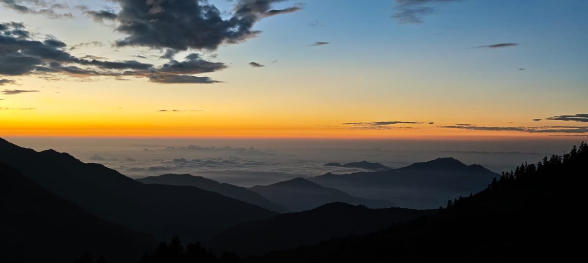 Ghorepani Poon Hill Trek Package: Experience the Magical Sunrise Over the Annapurna and Dhaulagiri Ranges